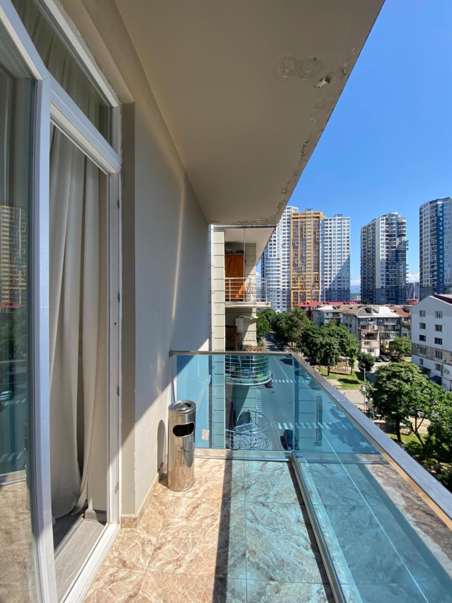 Hotel Garanti Батуми Экстерьер фото